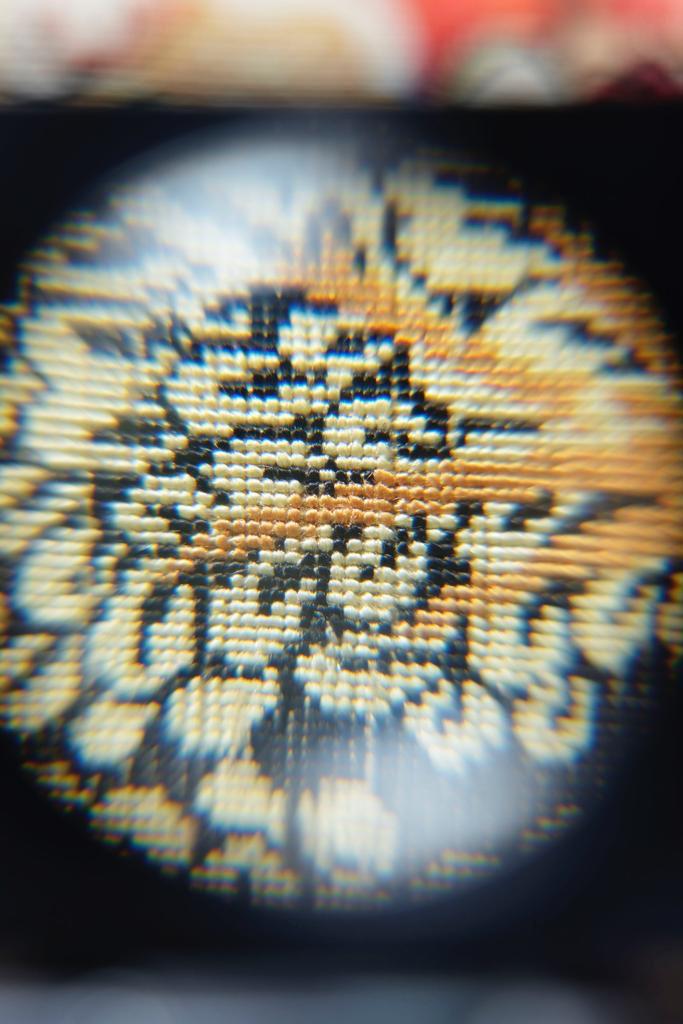 Magnified knot structure