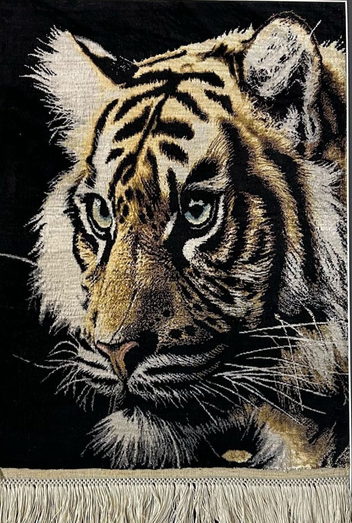Hereke Silk lion